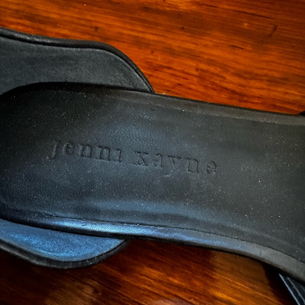 ❤️ NEW JENNI KAYNE BLACK POINTY TOE LEATHER FLATS ANKLE STRAP 7 ITALY - Picture 8 of 10
